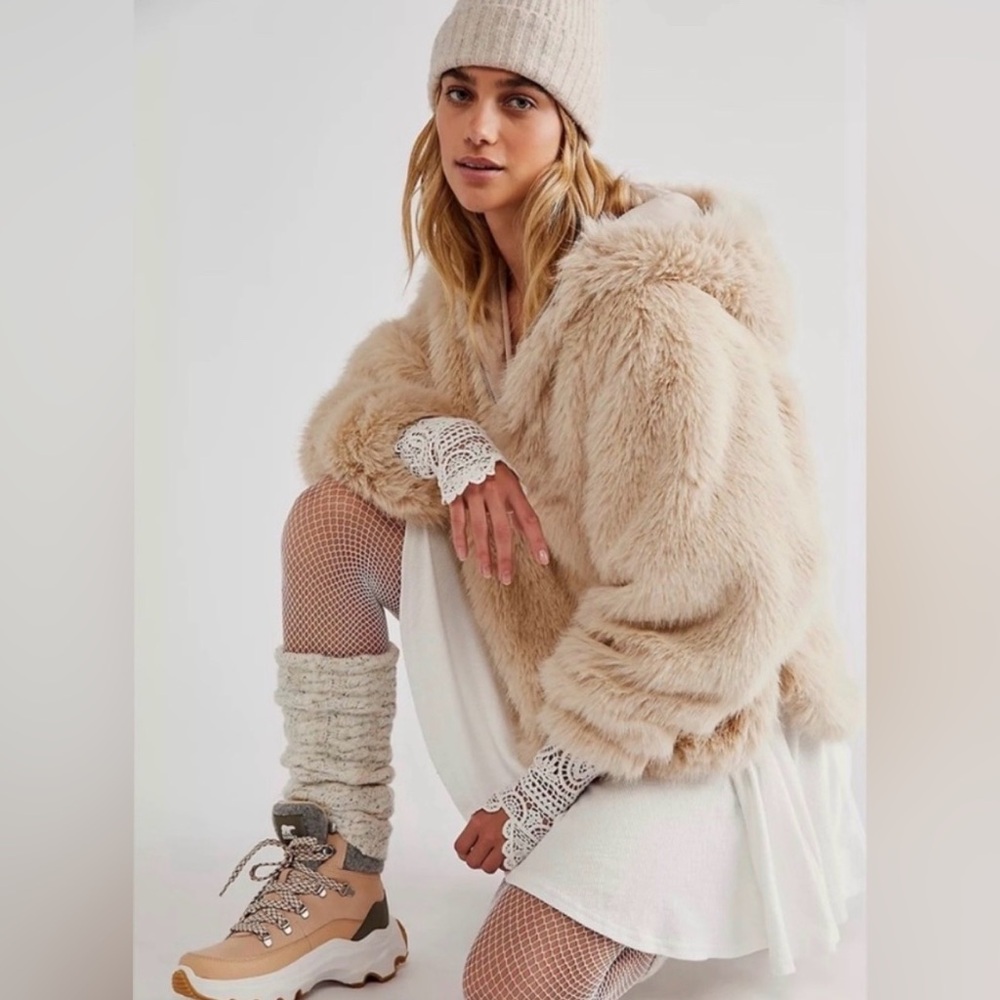 NWT Free People Faux Fur Quarter Zip in Cream